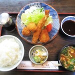 美好 - ミックスフライ定食 1,320円 + ごはん大盛り 100円 ＝ 1,420円。　　　　　2020.01.12