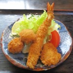 美好 - ミックスフライ定食 1,320円（税込）のミックスフライ。　　　　　2020.01.12