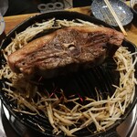 羊肉炭火焼 肉汁屋 - 