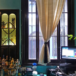 Cheong Fatt Tze - The Blue Mansion - バー・カウンターからの眺め