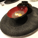 朗 長谷川稔Lab - ぜんざい、と言っていいのかな。ココナッツミルク入ってるんです。和と洋の組み合わせ方が異常、そしてうんめえ