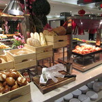 Hilton Petaling Jaya - 料理写真:店内