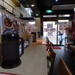 上海ワンタン王 - 店内