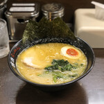 横浜らーめん 壱八家 スカイビル店