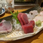 天史朗鮨 - お刺身盛合せ（〆鯖、生本マグロ、スズキ、おしつけ、オニカサゴ）