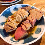 宇ち多゛ - レバーとガツ一本ずつお酢200円