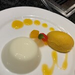 桔梗苑 - 杏仁ブラマンジュ＆マンゴーシャーベット