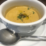 ビストロモナミ - 人参のスープ