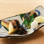 2 types of grilled fish (Ginhirasu Saikyoyaki/Shio mackerel)