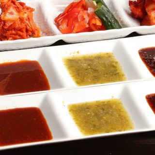 Yakiniku (Grilled meat) miso sauce is a special sauce for those who love spicy food.