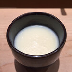 喜一 - フィンランドの豆が入った丹波地鶏の卵の茶碗蒸し、フィンランドの芋のピュレ掛け（ほしと）