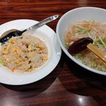 Shanhai Karyuu - 【2020.1.15(水)】本日の日替わり①(塩味ラーメン＋五目チャーハン)800円