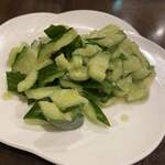 万伝餃子 - 胡瓜の和え物