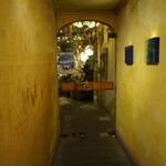 Christian - ２階の食堂に行く廊下