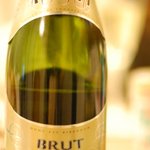 '69 DELICATESSEN - スパークリングワインはトスティ・ブリュットを合わせました