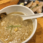 真鯛らーめん 麺魚 - ノドグロ100%ラーメン 2500円