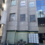 ロビン - 笹塚駅前のこのビルの2階　洋食屋　ロビン♡
            以前は別の場所で営業。お客様のリクエストに
            応えて営業再開！