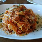 Trattoria Leprotto - イタリアンソーセージとキノコのトマトパスタ