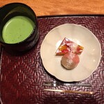 御料理 古川 - 苺と天草ミカンのゼリー寄せと梅の生菓子と八女のお抹茶