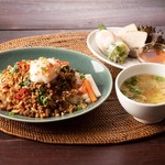 Minced pork with basil fried rice set meal