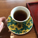 お茶の静香園 - ウエルカムドリンク(この日は栗の紅茶)