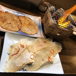 遊酒食堂 宇都宮 - 卓上炙り焼き
      エイヒレとカワハギ