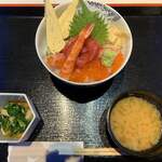 日本料理 魚月 - 海鮮丼(ランチ限定)