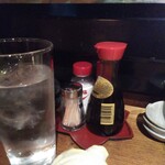 居酒屋 マス屋 - テーブル調味料