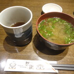 遠藤水産 - お味噌汁などはセルフ