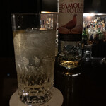 バー ジャダ - R2.1  フェイマスグラウスソーダ割り