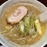 突撃ラーメン - みそラーメン(太麺) ¥790 +バター¥110
            