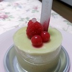 Bébé - プラリネ ピスターシュ