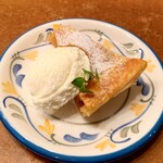 カフェ　フランジパニ - アップルパイ&バニラアイス