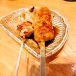 鶏道楽 - おまかせ串盛り 5本(もも、つくね)
