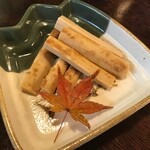 はつ花 - 自然薯の味噌漬け。シャキッとした食感と粘りが秀逸です。