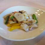 中国料理 満楼日園 - 海鮮と野菜の塩味炒め