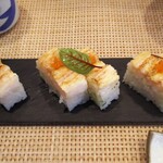 玄海鮨 - エビの押し鮨  （800円）