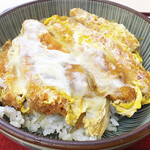 Masuya Shokudou - こちらのかつ丼はカツの厚さ・味付け・ご飯と具材の量、バランスが良くて美味いっ！