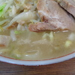 ラーメン二郎 - 濃厚スープ