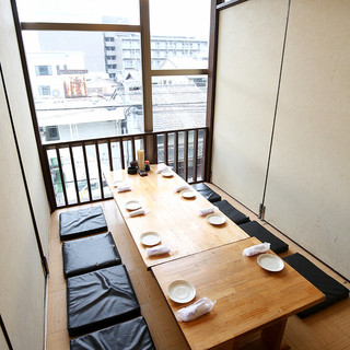 [6 to 8 people] A spacious tatami room perfect for small parties and surprise parties.