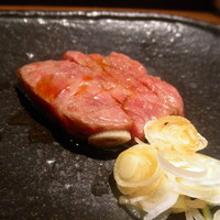 鳥茂 - 黒毛和牛のモモ焼き