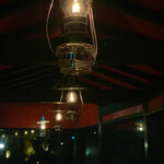 ランプの宿 - 仄暗く続くランプ