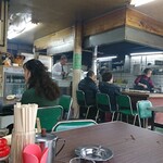 やまざき - 客席のキャパは多めです