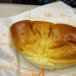 ぱん吉 - 焼き立てクリームパン　151円