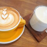 ハナツムリ - 【2020.01】ほうじ茶ラテ・HOT(460円＋税)・カフェラテ・HOT(460円＋税)