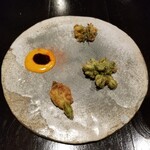 80/20 - Flavors of Local Flower,Caramelized Shrimp Paste Emulsion