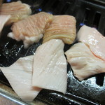 かどやホルモン店 - ホルモンの珍しいの(笑)