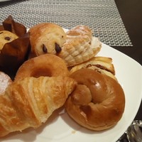 ロビーラウンジ 「マーブルラウンジ」 ヒルトン東京 - 朝食ビュッフェのパン