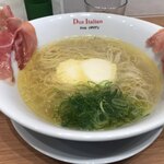 黄金の塩らぁ麺 ドゥエイタリアン - 