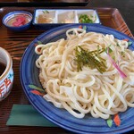 里の坊 - ざるうどん大盛り（870円）